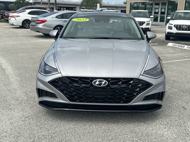 Certified 2023 Hyundai Sonata SEL w/ Convenience Package FWD image 3