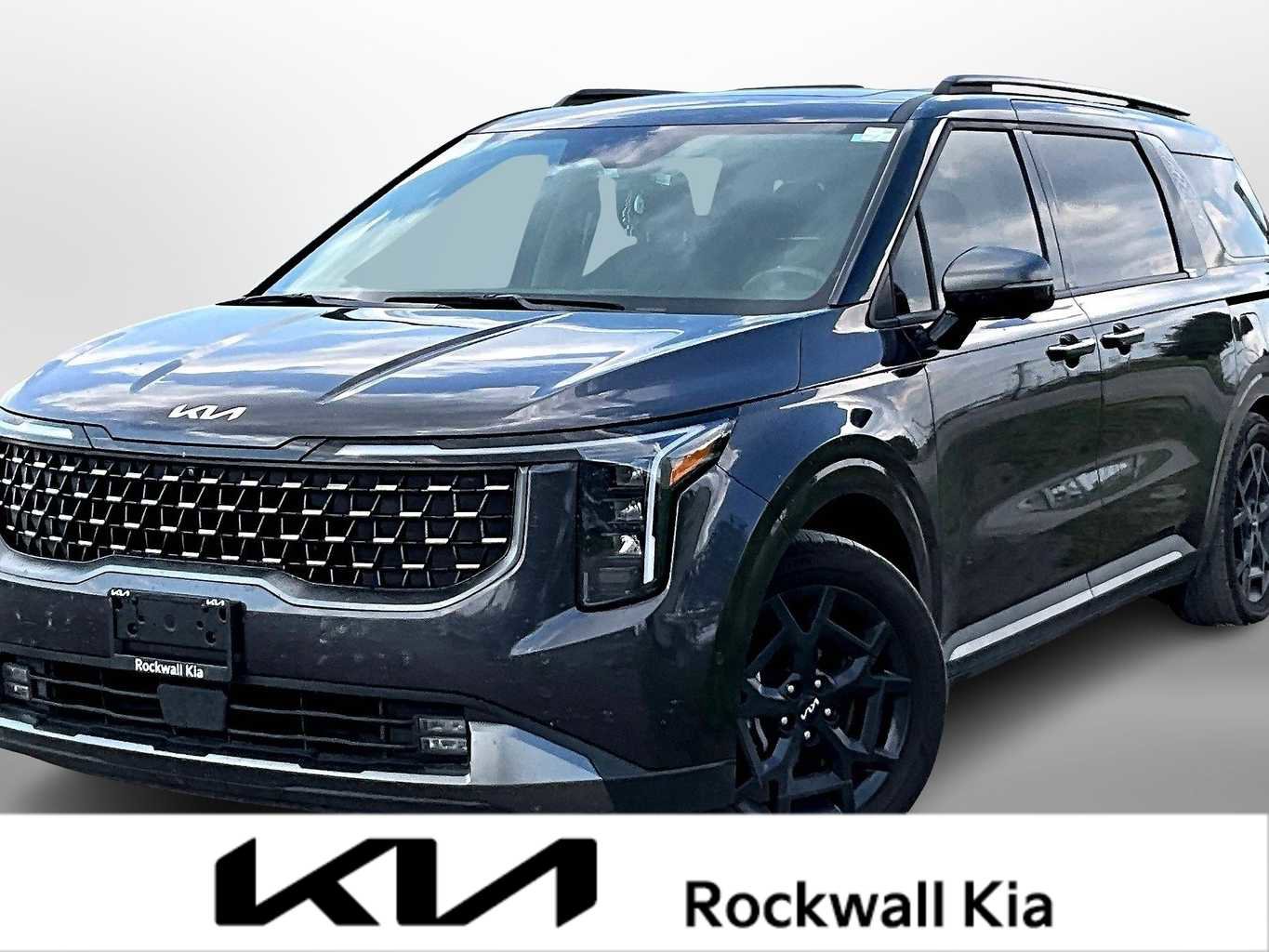 Certified 2025 Kia Carnival SX