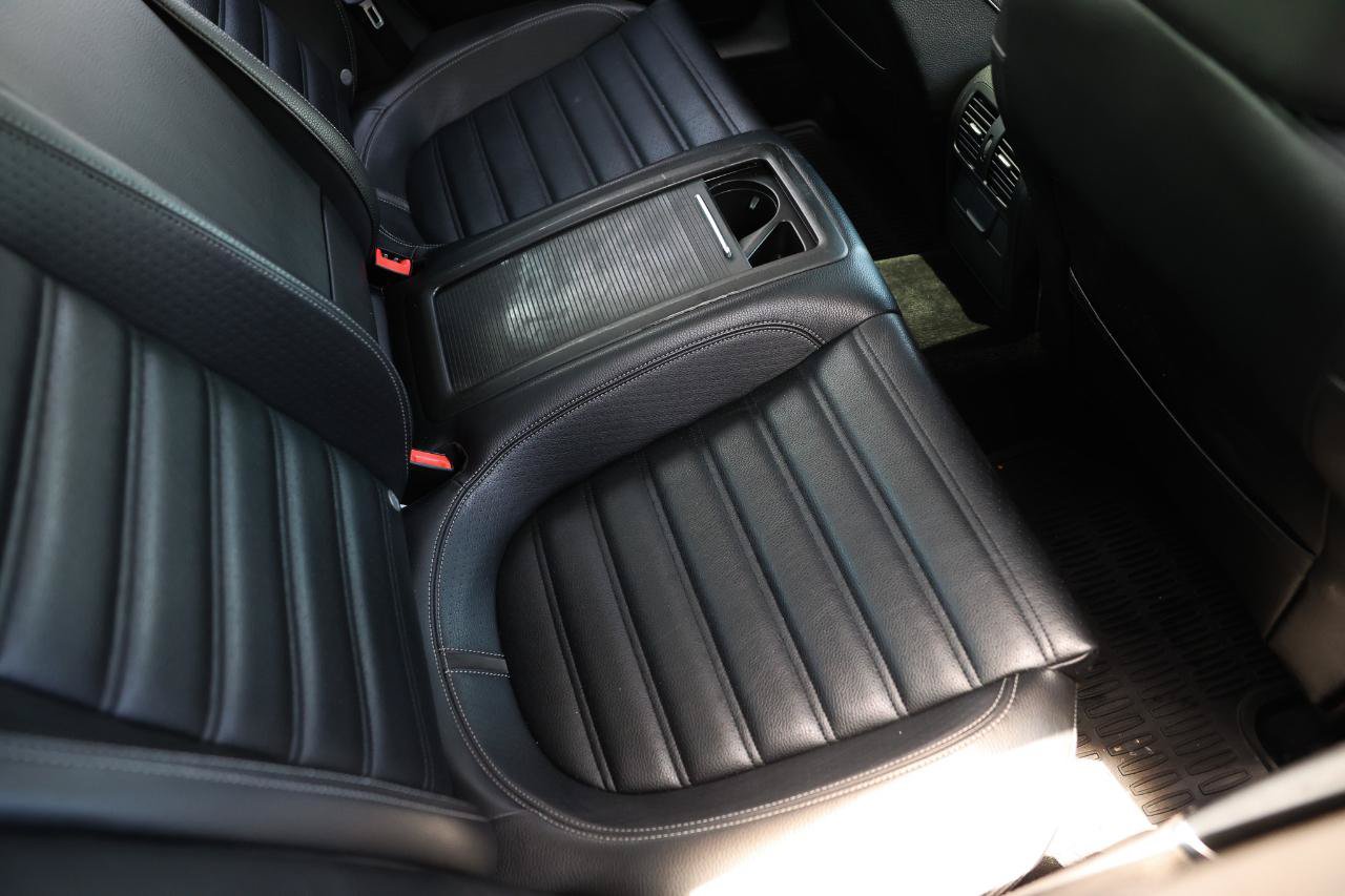 Used 2012 Volkswagen CC Lux FWD image 12