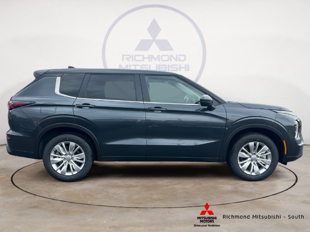 New 2026 Mitsubishi Outlander ES AWD/4WD image 2