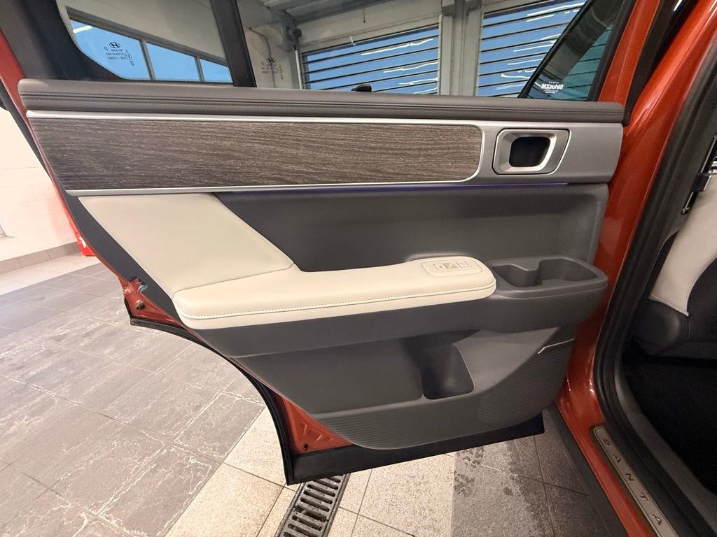 Used 2025 Hyundai Santa Fe Calligraphy image 47