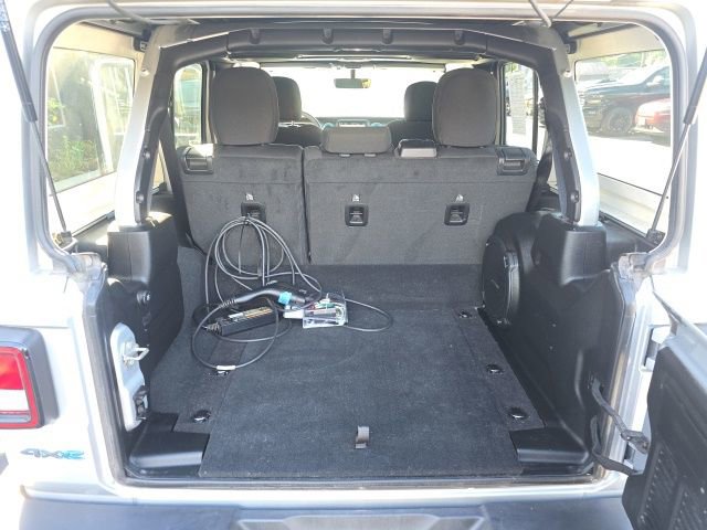 Certified 2023 Jeep Wrangler Unlimited w/ Sun & Screen Package image 29