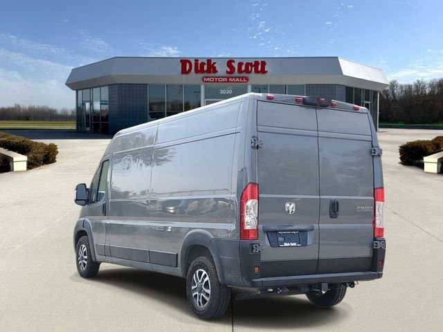 New 2026 RAM ProMaster 2500 w/ Quick Order Package 22G SLT image 4