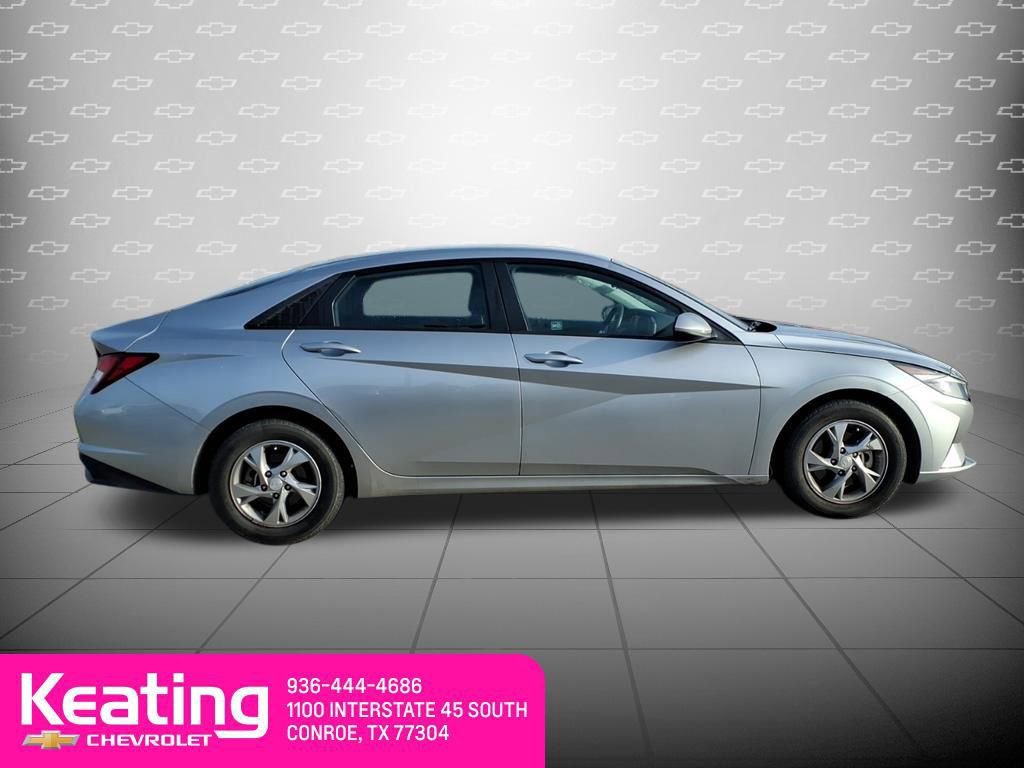Used 2021 Hyundai Elantra SE image 4