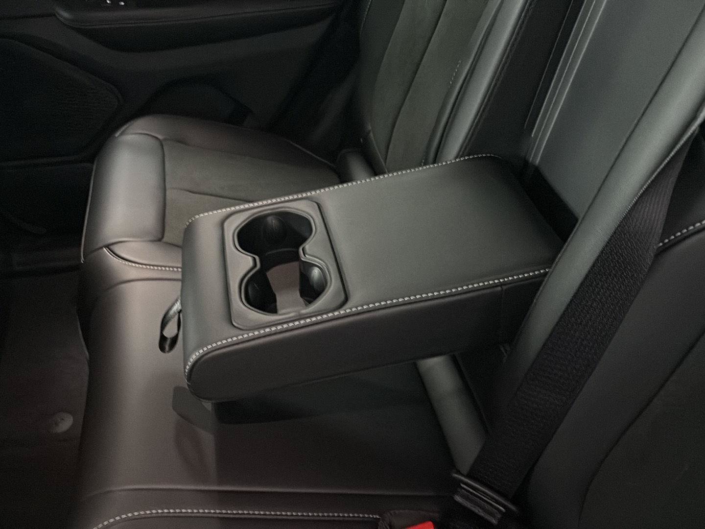 New 2026 Jeep Grand Cherokee Altitude AWD/4WD image 32