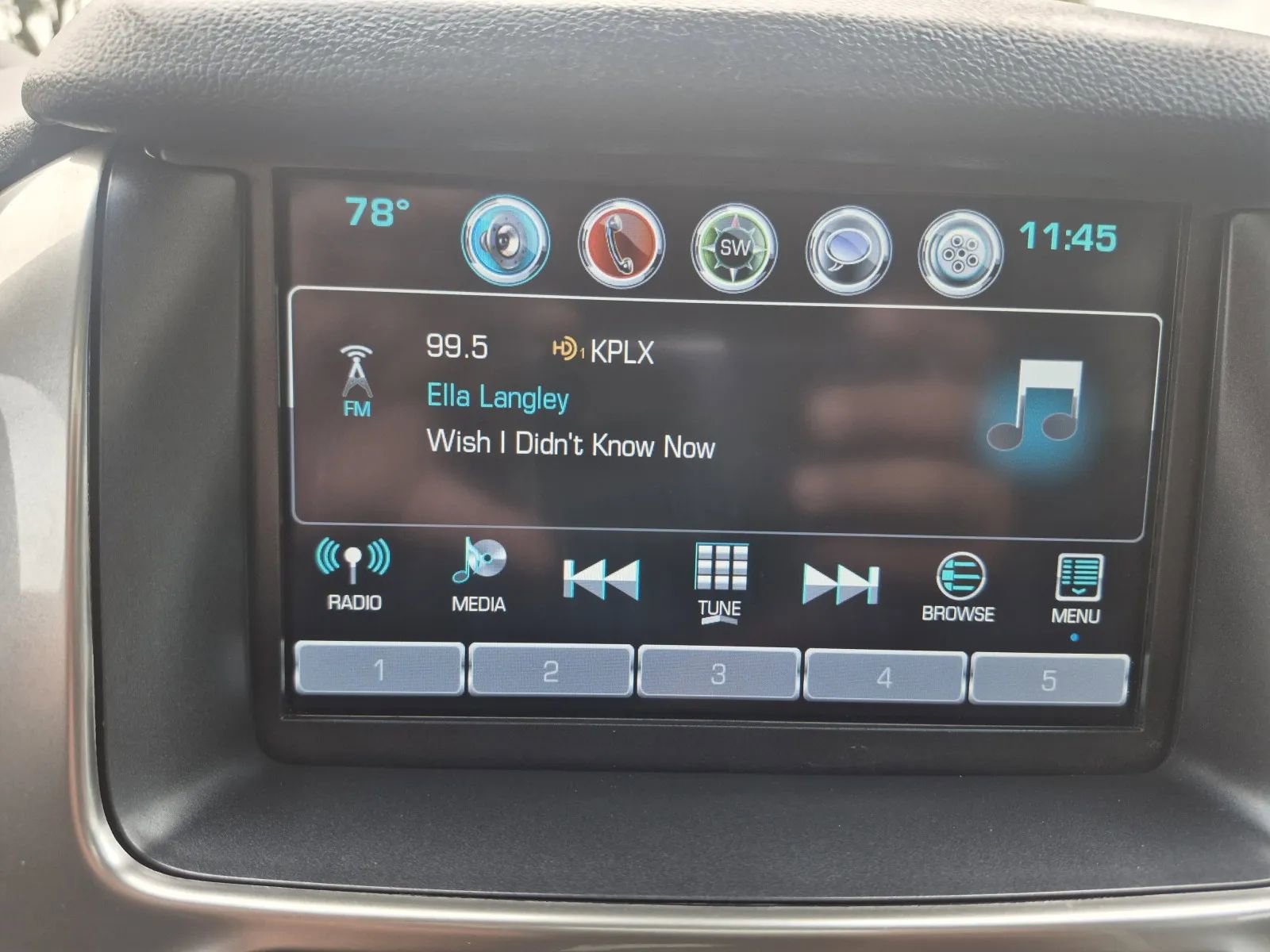 Used 2018 Chevrolet Suburban Premier AWD/4WD image 34