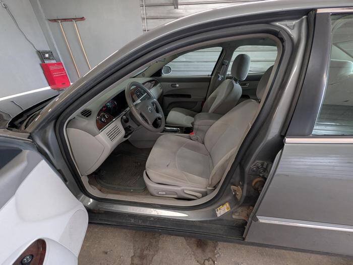 Used 2008 Buick LaCrosse CX FWD image 19