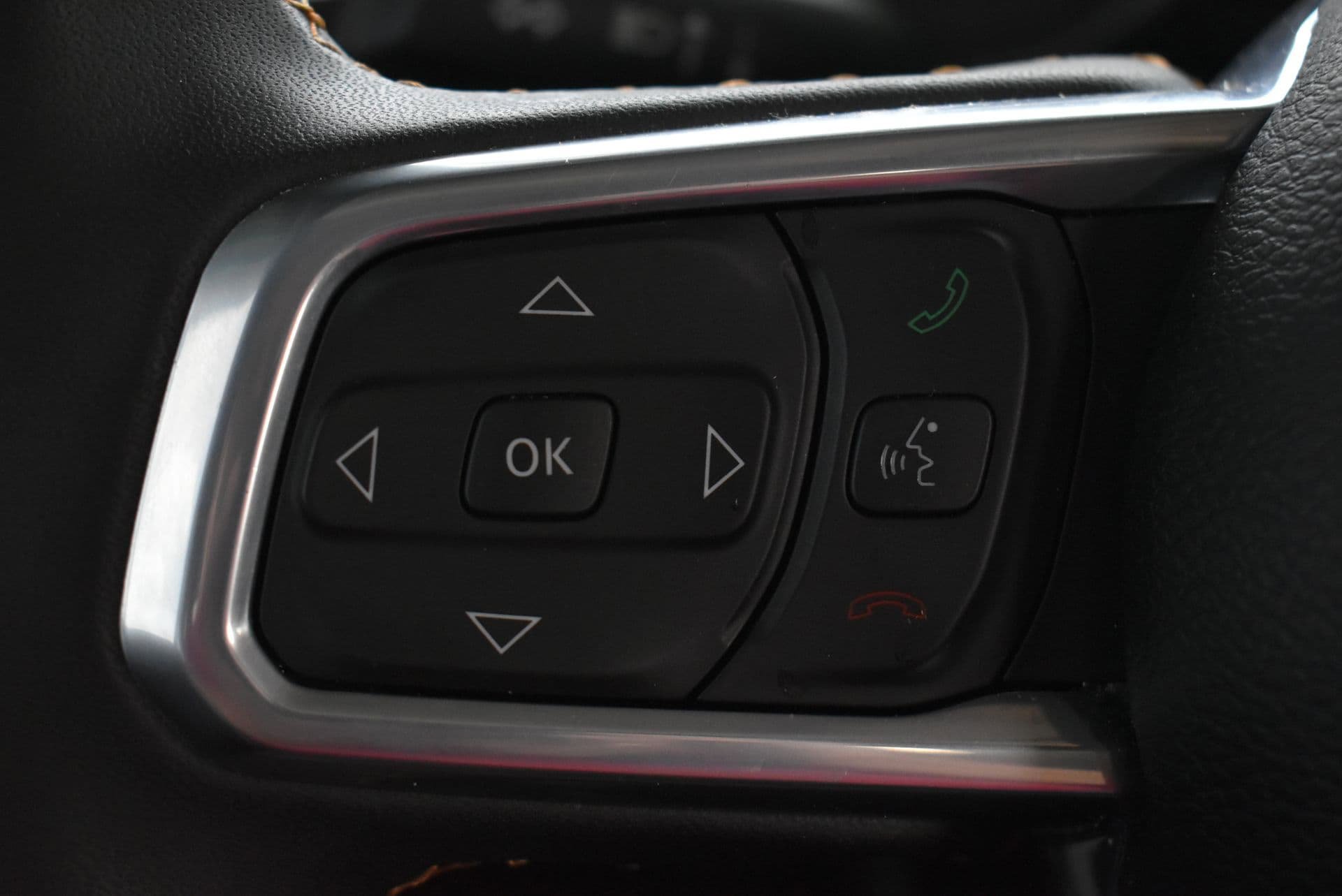 Used 2023 Jeep Gladiator Overland image 16