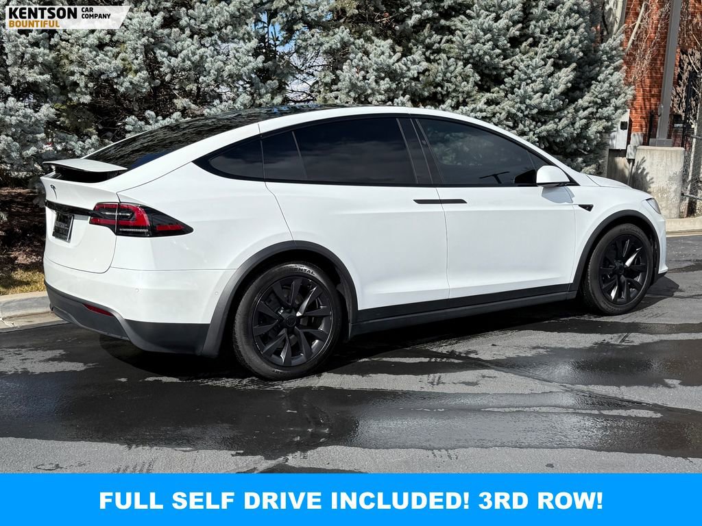 Used 2022 Tesla Model X image 9