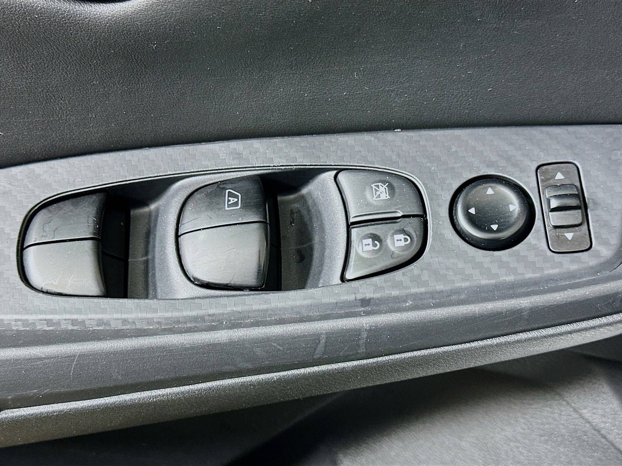 Used 2024 Nissan Sentra SV image 15