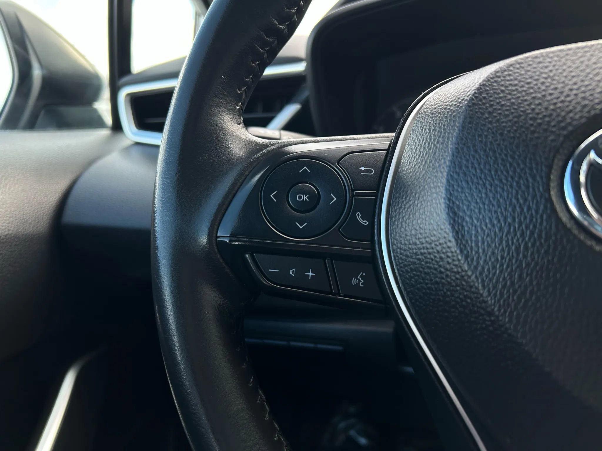 Used 2024 Toyota Corolla SE image 11