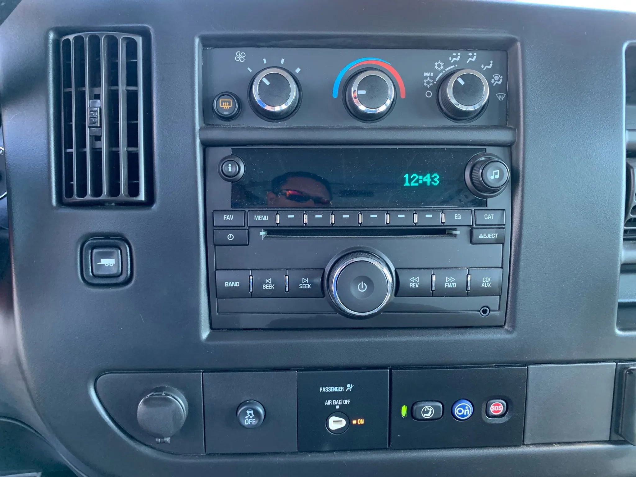 Used 2017 Chevrolet Express 2500 image 16