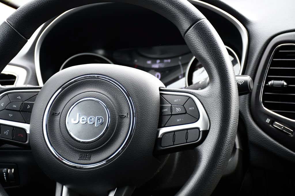 Used 2018 Jeep Compass Sport AWD/4WD image 28