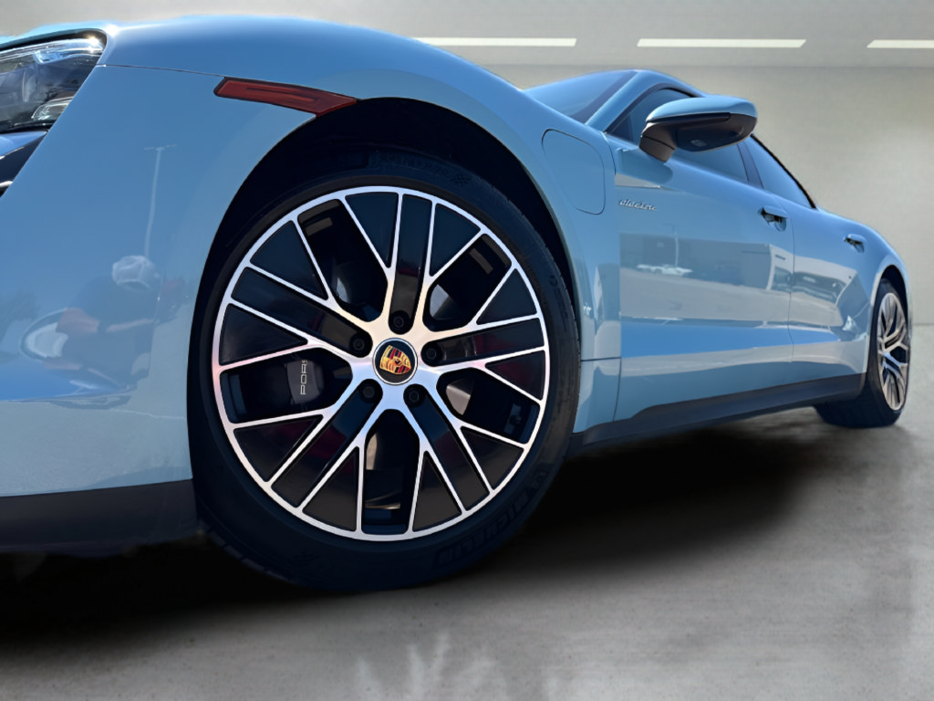 Used 2024 Porsche Taycan RWD image 8