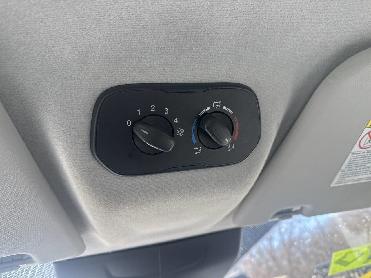 Used 2015 Ford Transit 350 XLT image 39