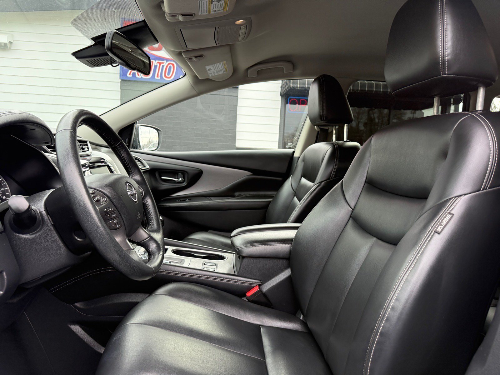 Used 2023 Nissan Murano SV AWD/4WD image 16