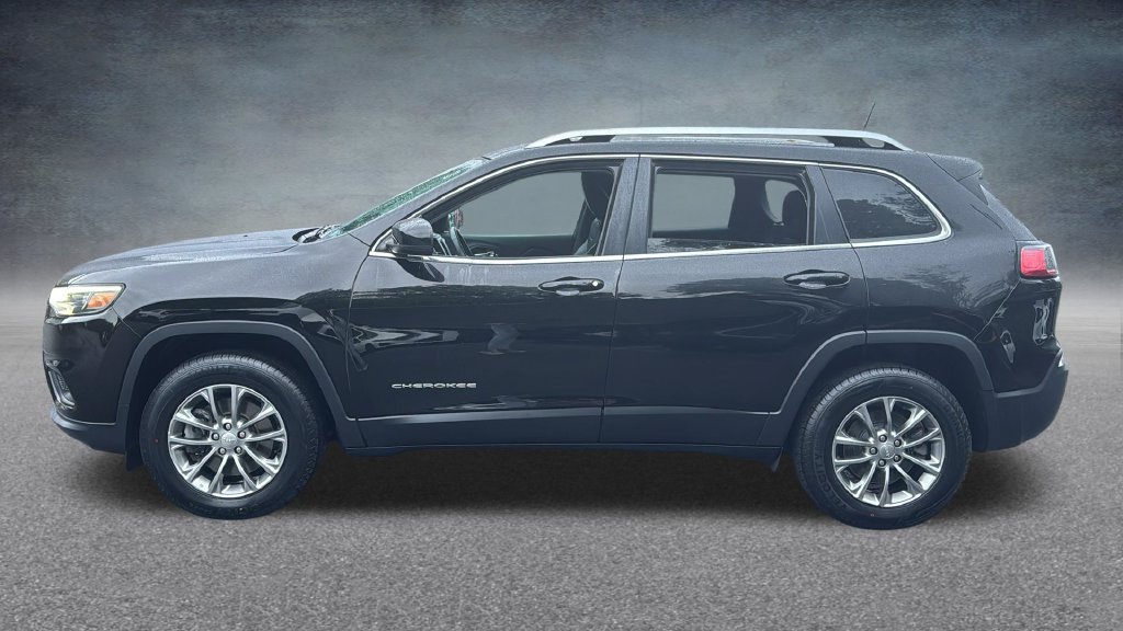Used 2019 Jeep Cherokee Latitude Plus w/ Cold Weather Group AWD/4WD image 5