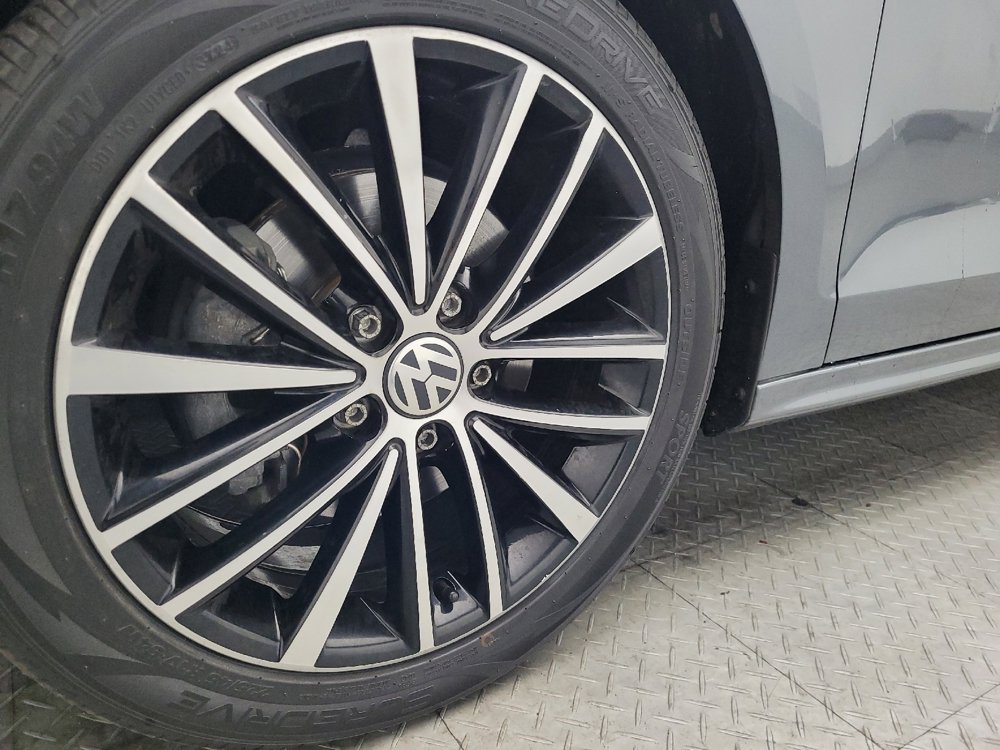 Used 2016 Volkswagen Jetta Sport FWD image 31