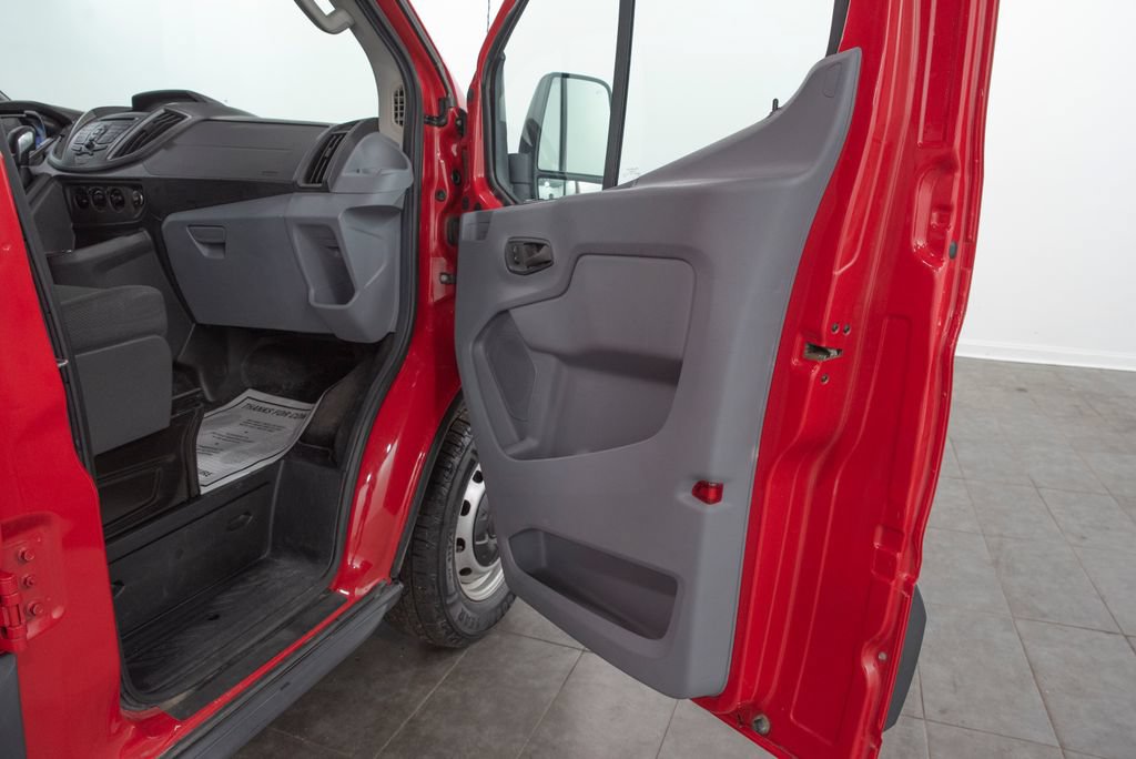 Used 2015 Ford Transit 150 130 Low Roof RWD image 17
