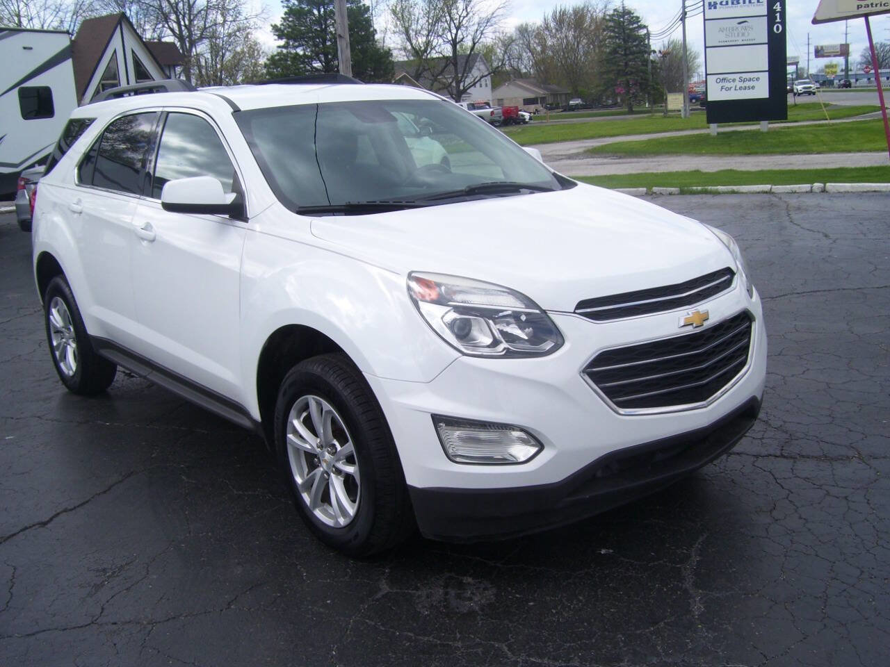 Used 2017 Chevrolet Equinox LT w/ Convenience Package image 3