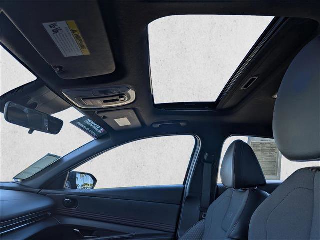 Used 2022 Hyundai Elantra N Line image 16