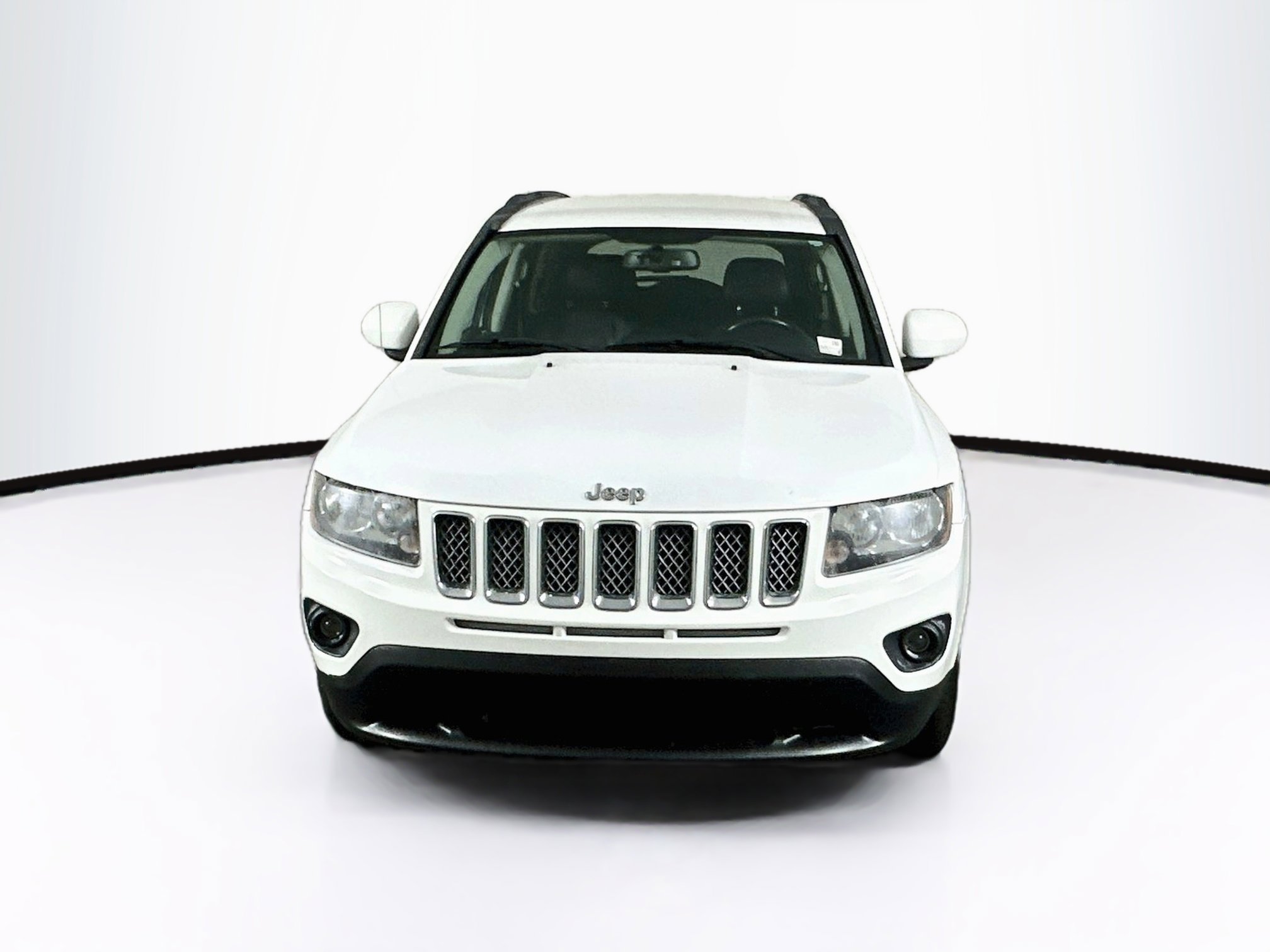 Used 2017 Jeep Compass Latitude FWD image 2
