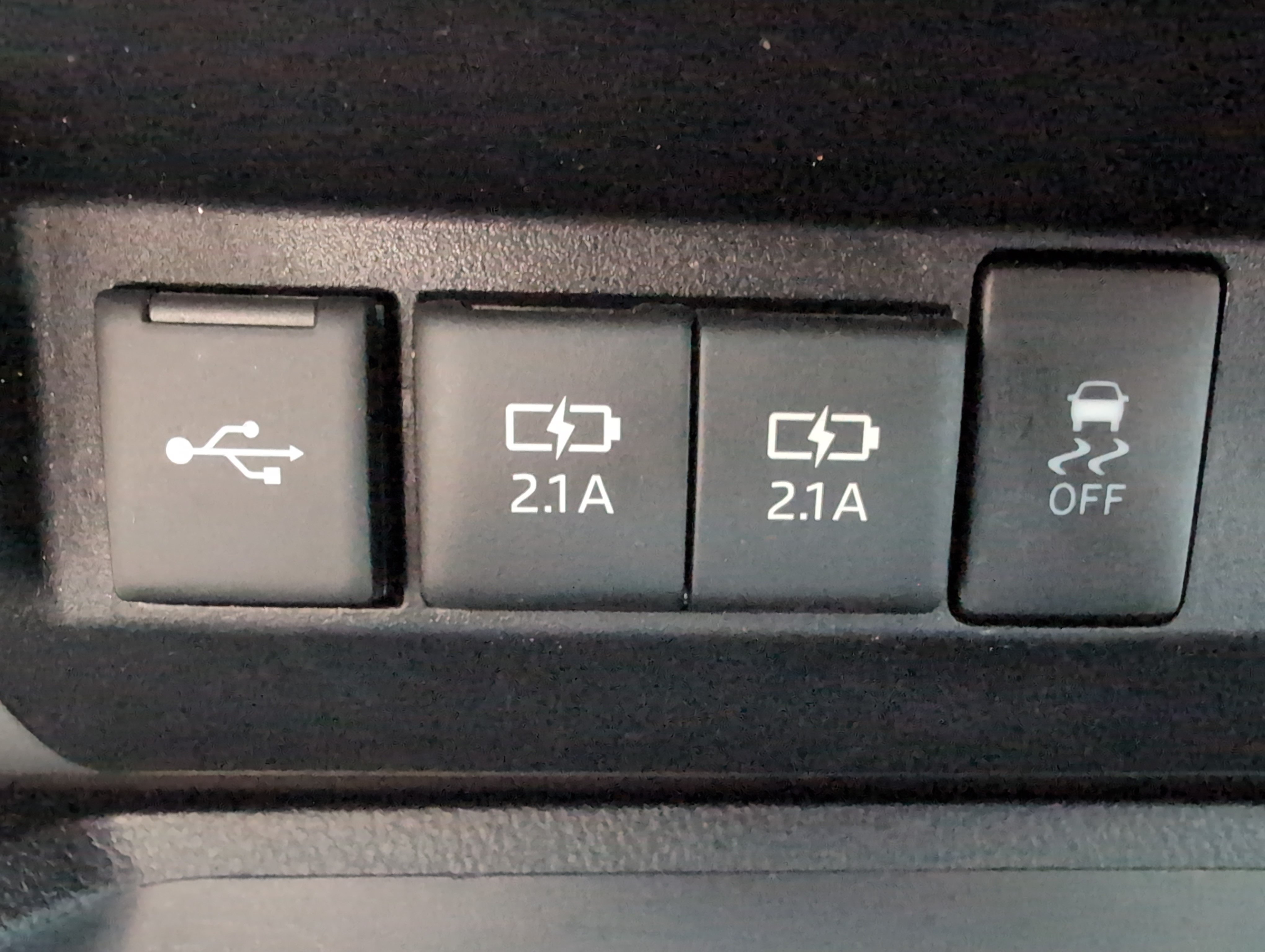 Certified 2020 Toyota Tundra SR5 w/ TRD Off-Road Package AWD/4WD image 41
