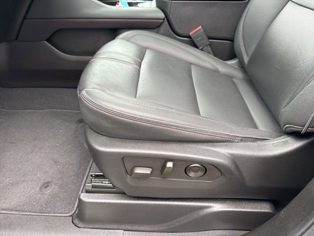 Used 2024 Chevrolet Tahoe RST w/ Luxury Package AWD/4WD image 11