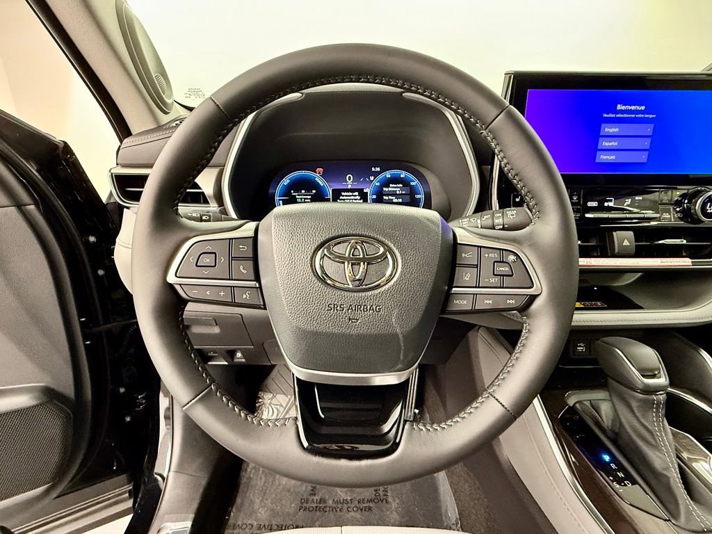 Used 2026 Toyota Highlander Limited AWD/4WD image 27