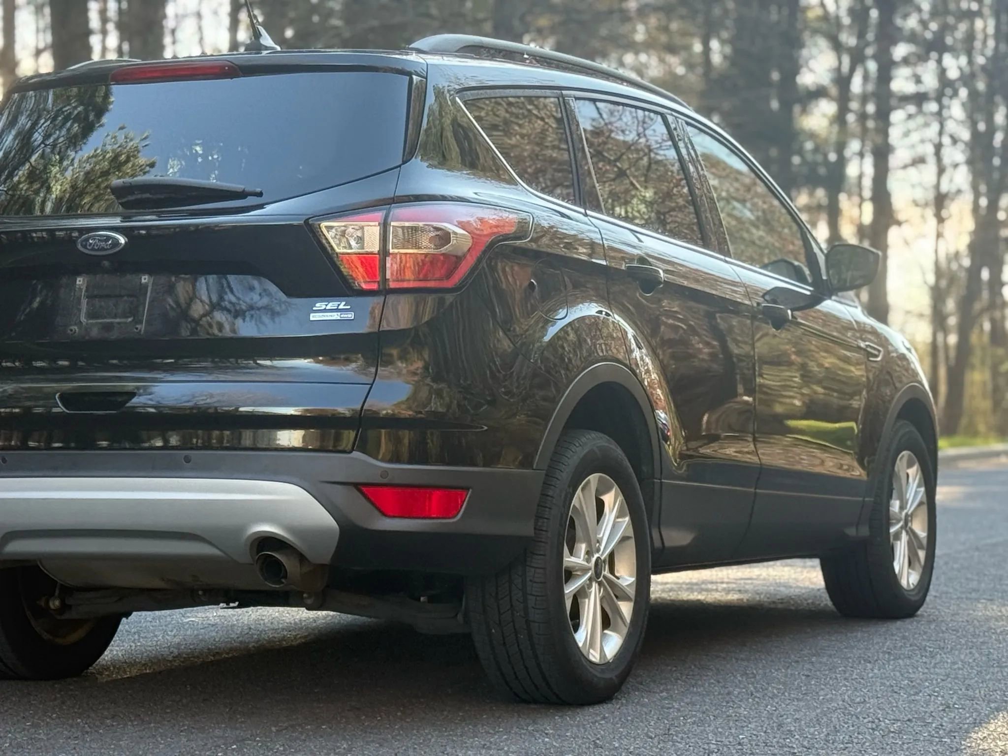 Used 2018 Ford Escape SEL image 5