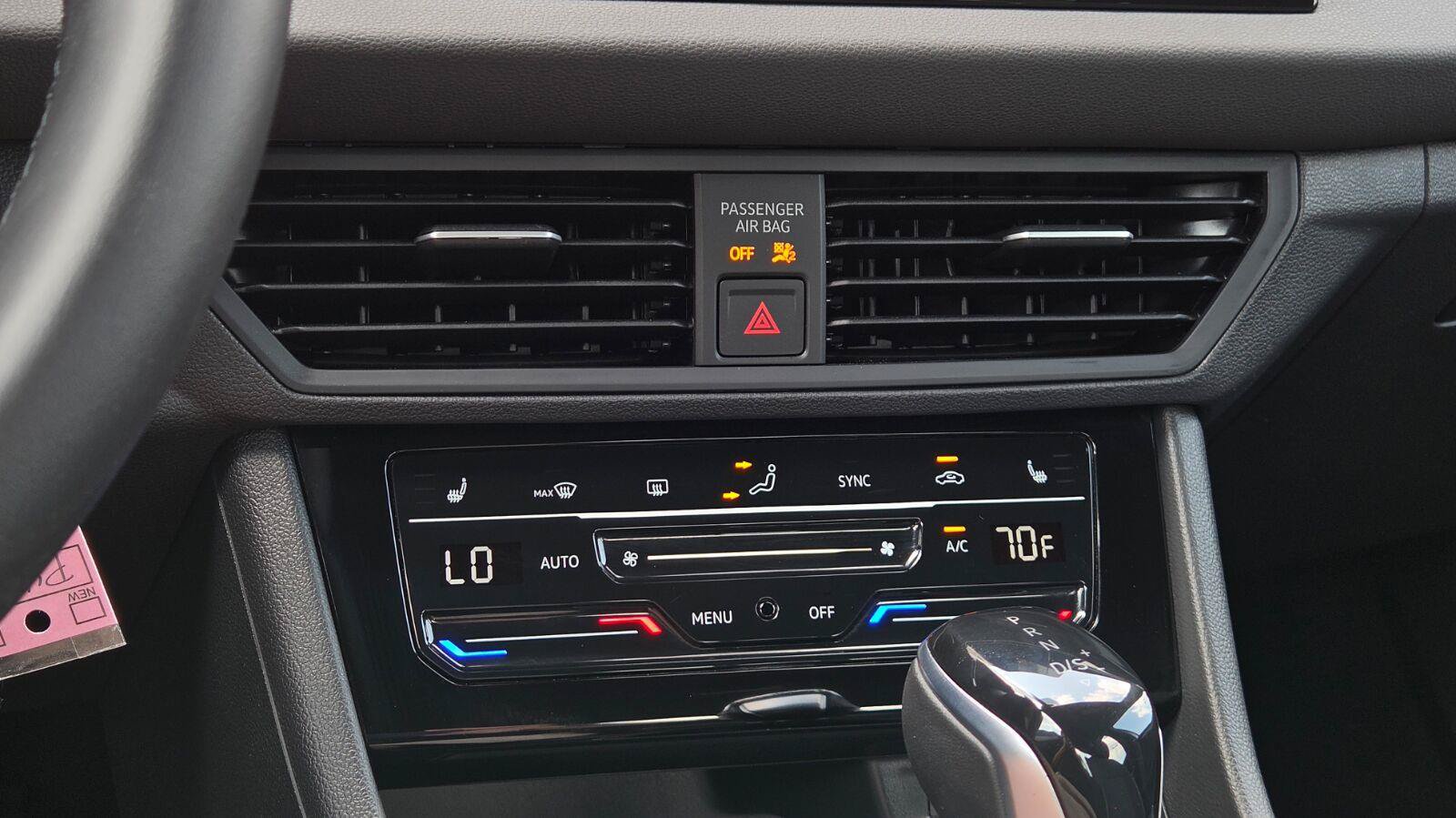 Certified 2025 Volkswagen Jetta Sport FWD image 35