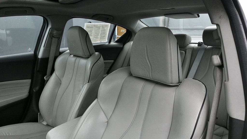 Used 2020 Acura ILX FWD image 17