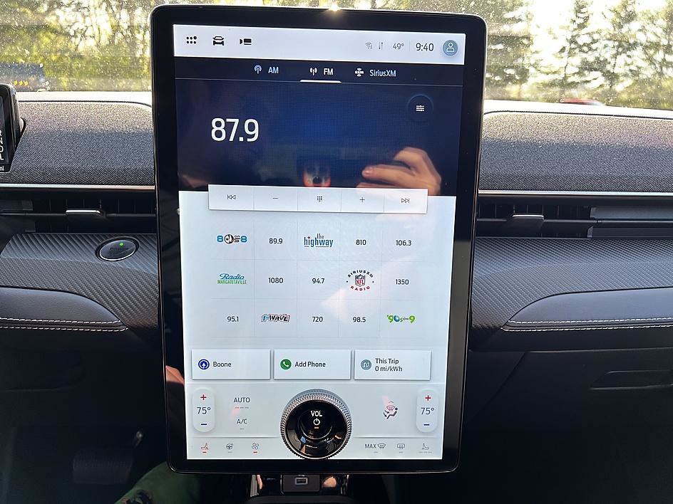 Used 2023 Ford Mustang Mach-E Premium image 18