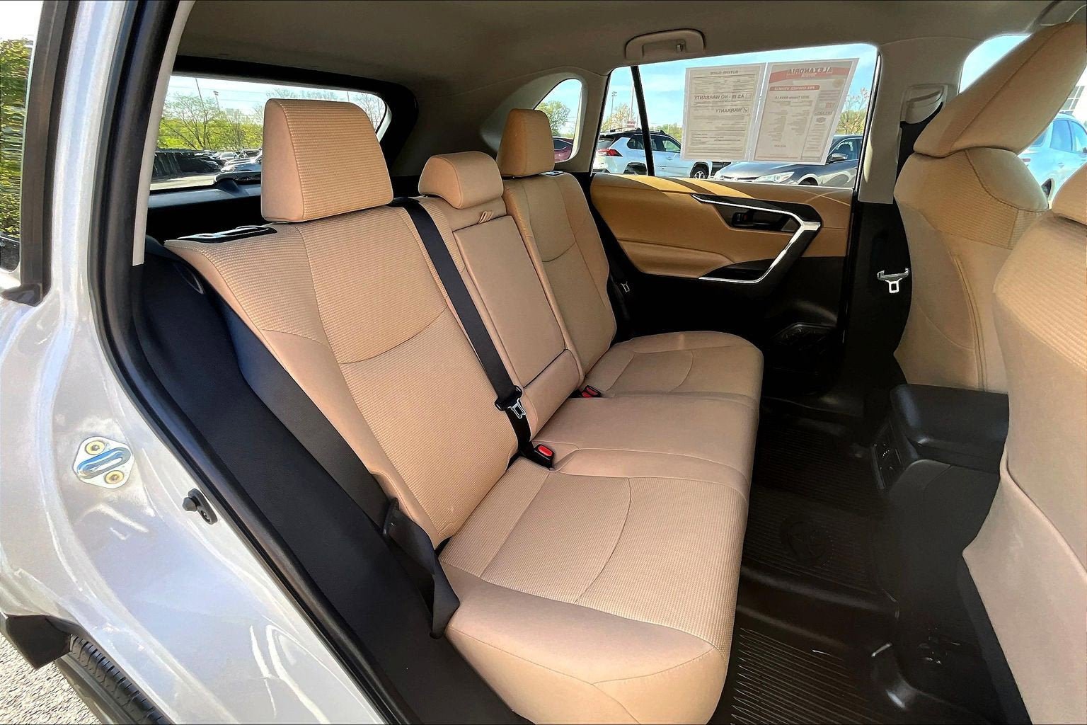 Used 2023 Toyota RAV4 LE AWD/4WD image 25