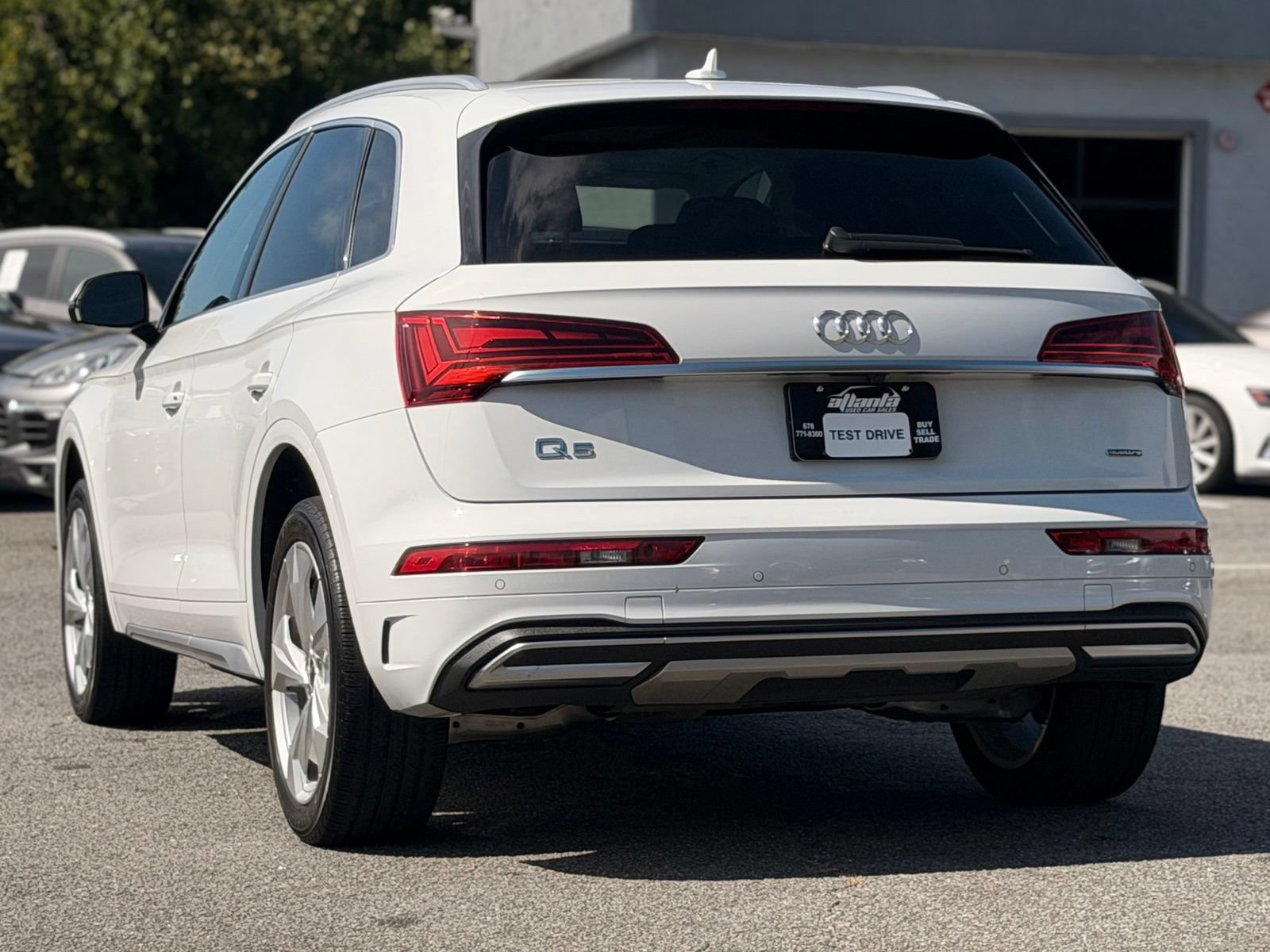 Used 2021 Audi Q5 2.0T Premium Plus w/ Premium Plus Package AWD/4WD image 3
