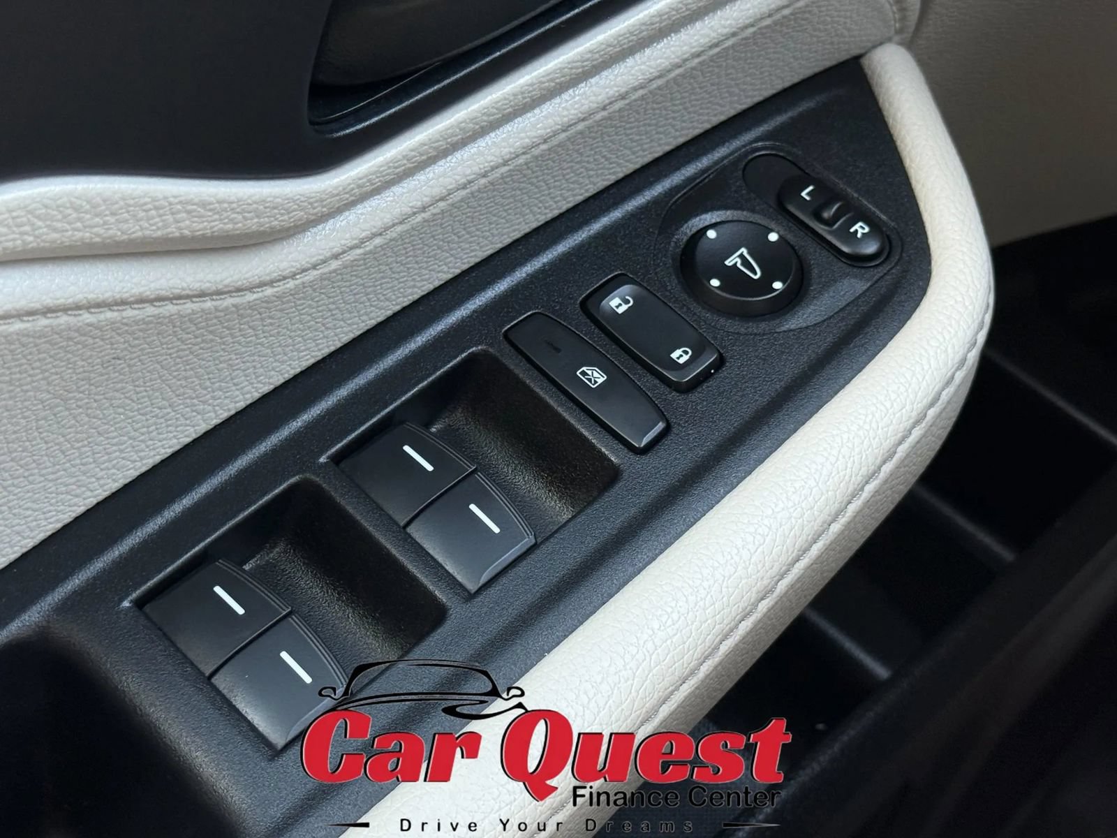 Used 2025 Honda Odyssey EX-L image 32