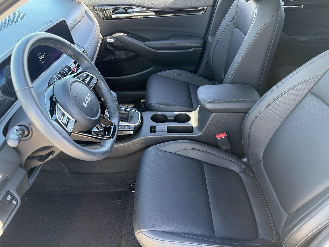 Used 2026 Kia Seltos SX w/ SX Sunroof Package AWD/4WD image 18