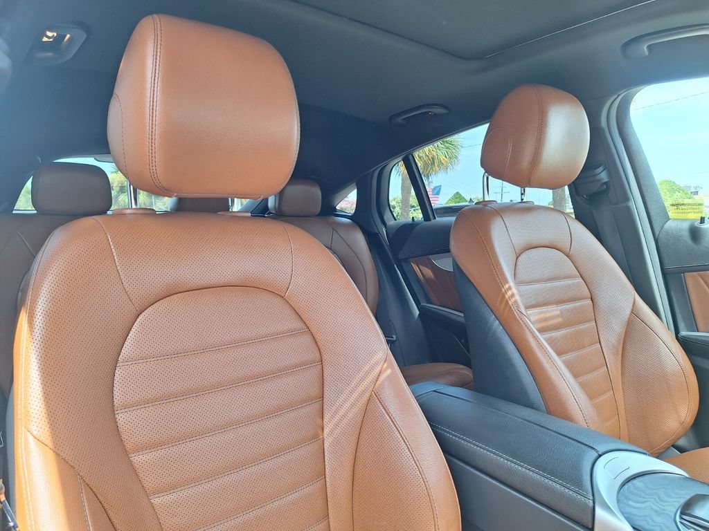Used 2023 Mercedes-Benz GLC 300 4MATIC Coupe image 27