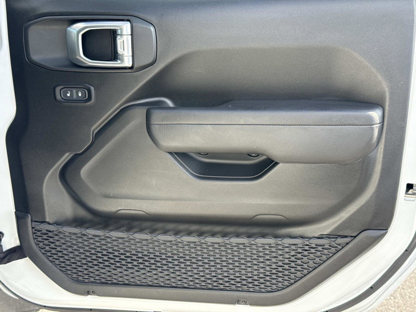 Used 2024 Jeep Wrangler Unlimited image 16