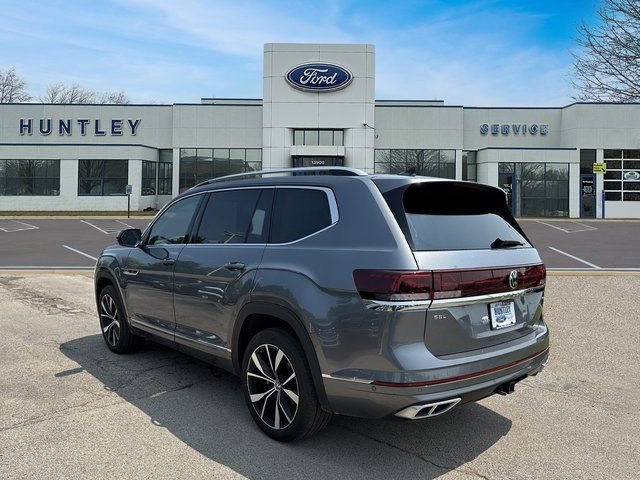 Used 2024 Volkswagen Atlas SEL Premium R-Line image 7