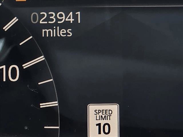 Used 2023 Land Rover Discovery S R-Dynamic image 21