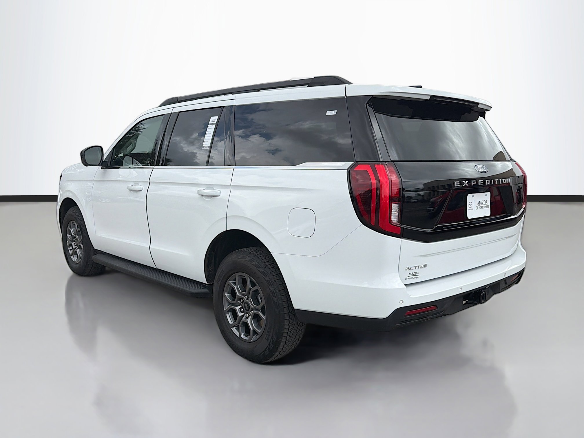 Used 2025 Ford Expedition Active image 5