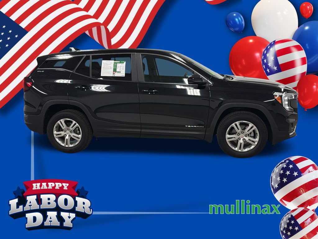 Used 2024 GMC Terrain SLE AWD/4WD image 19