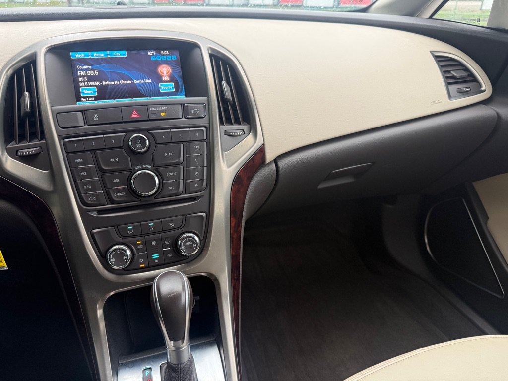 Used 2012 Buick Verano FWD image 12
