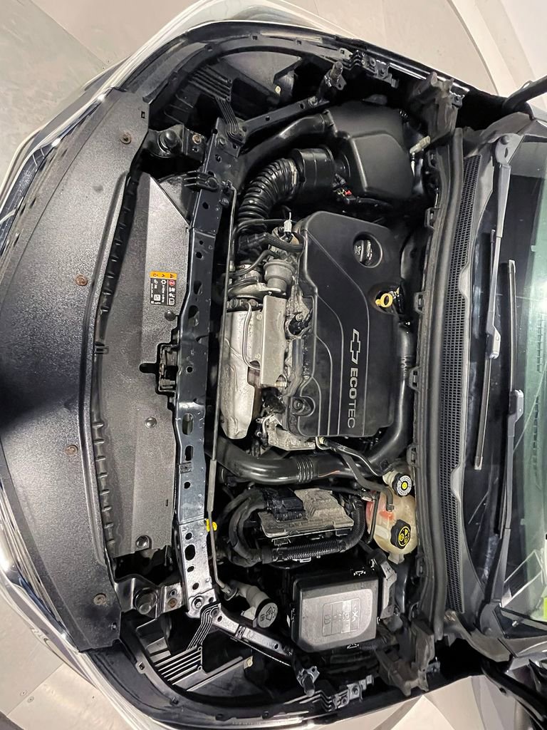 Used 2018 Chevrolet Cruze LT w/ Convenience Package FWD image 36