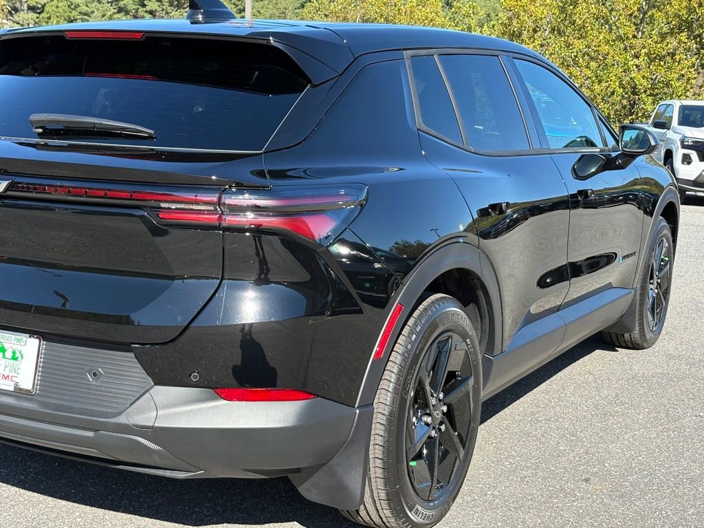 New 2026 Chevrolet Equinox EV LT w/ Midnight Package image 38