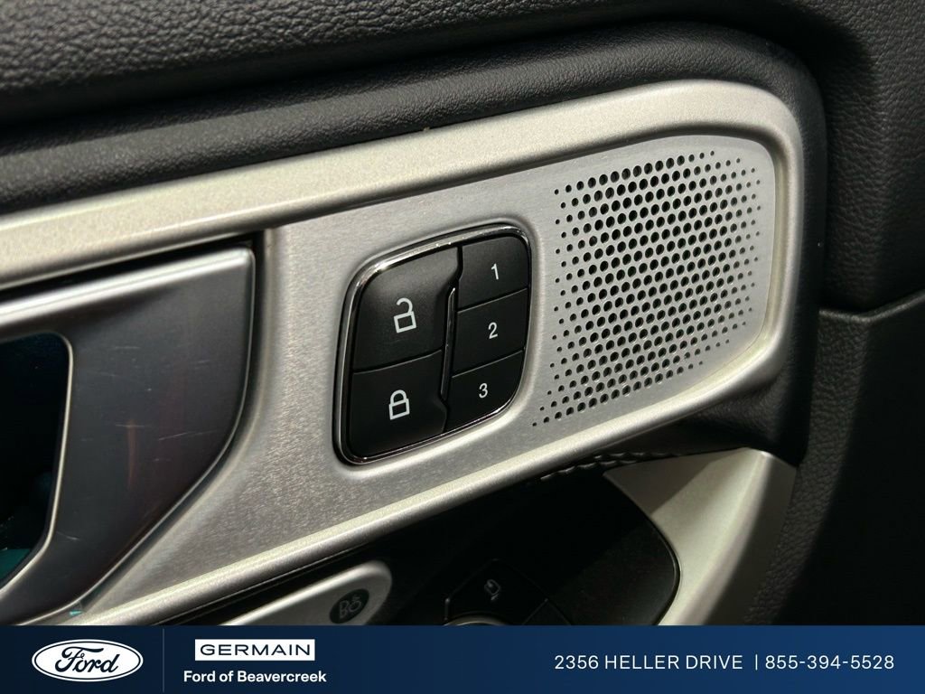 Used 2022 Ford Explorer Limited w/ Limited Technology Package image 18