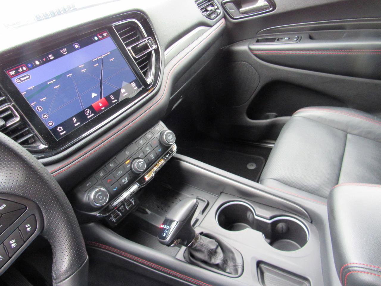 Used 2025 Dodge Durango GT AWD/4WD image 31