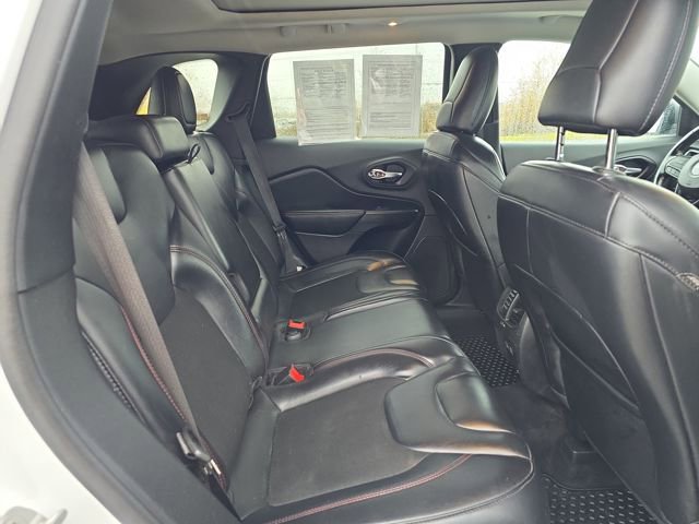 Used 2021 Jeep Cherokee Trailhawk w/ Sun, Sound & Nav Group image 10