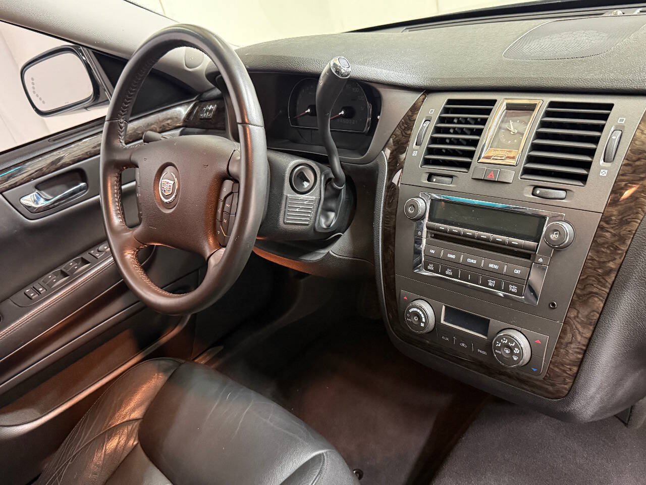 Used 2008 Cadillac DTS Limousine FWD image 33